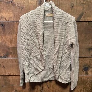 Cozy Beige Knit Sweater juniors LARGE